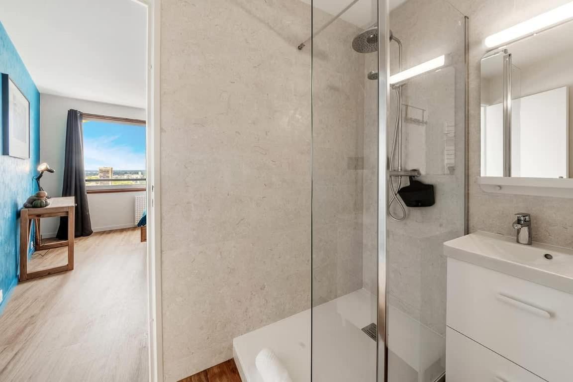 Bellevue, Appartement T2, Terrasse & Parking Rennes Luaran gambar
